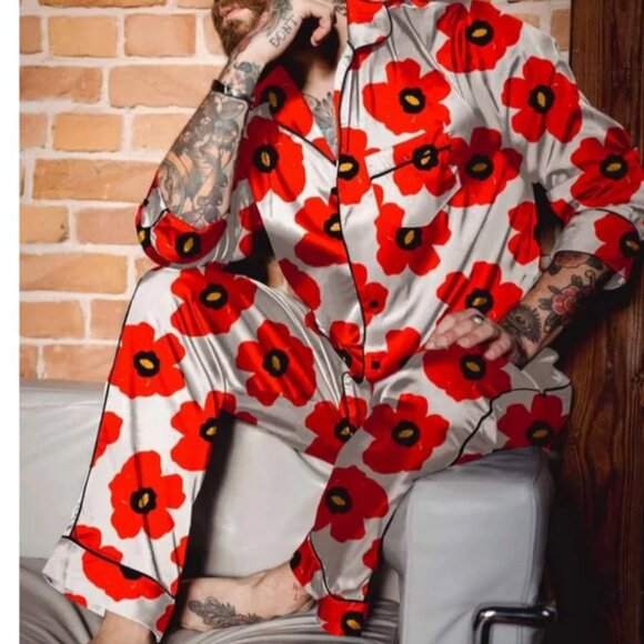 Enzo Poppies Print Two-Piece Longe Set averie loungewear